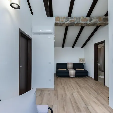 펜션 House Vito 로파르